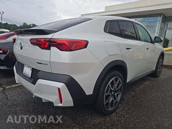 2026 BMW X2 Sports Activity Coupe xDrive28i - miniatura 3
