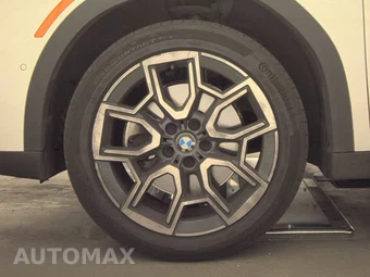 2026 BMW X2 Sports Activity Coupe xDrive28i - miniatura 9