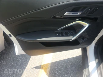 2026 BMW X2 Sports Activity Coupe xDrive28i - miniatura 9