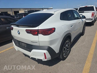 2026 BMW X2 Sports Activity Coupe xDrive28i - miniatura 4