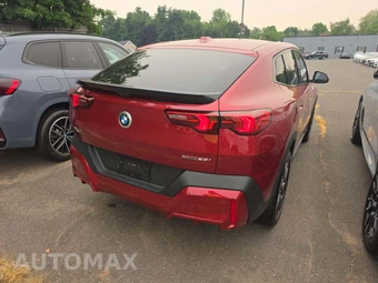2026 BMW X2 Sports Activity Coupe xDrive28i - miniatura 3