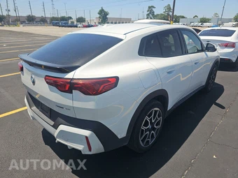 2026 BMW X2 Sports Activity Coupe xDrive28i - miniatura 4