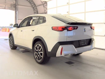 2026 BMW X2 Sports Activity Coupe xDrive28i - miniatura 8