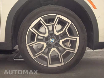 2026 BMW X2 Sports Activity Coupe xDrive28i - miniatura 10