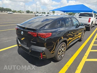 2026 BMW X2 Sports Activity Coupe xDrive28i - miniatura 4