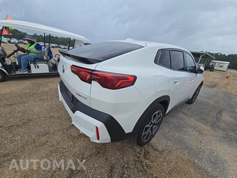 2026 BMW X2 Sports Activity Coupe xDrive28i - miniatura 4