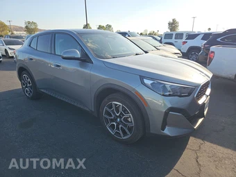 2026 BMW X2 Sports Activity Coupe xDrive28i - miniatura 3