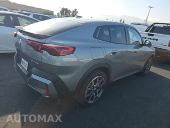 2026 BMW X2 Sports Activity Coupe xDrive28i - miniatura 4