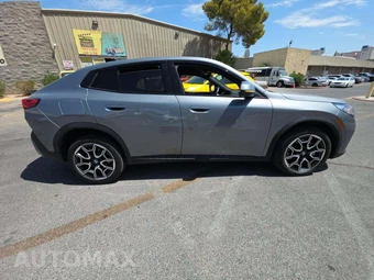 2026 BMW X2 Sports Activity Coupe xDrive28i - miniatura 4
