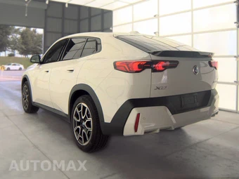 2026 BMW X2 Sports Activity Coupe xDrive28i - miniatura 8