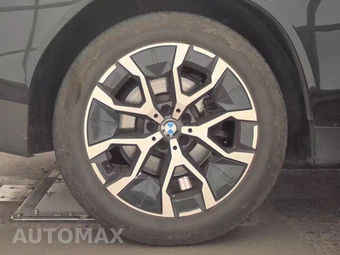 2026 BMW X3 30 xDrive - miniatura 11