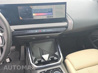 2026 BMW X3 30 xDrive - miniatura 11