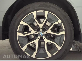 2026 BMW X3 30 xDrive - miniatura 11