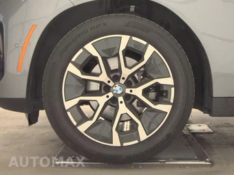 2026 BMW X3 30 xDrive - miniatura 9