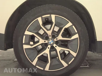 2026 BMW X3 30 xDrive - miniatura 11