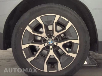 2026 BMW X3 30 xDrive - miniatura 11