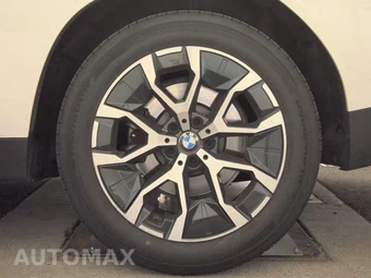 2026 BMW X3 30 xDrive - miniatura 12