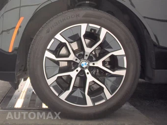 2026 BMW X3 30 xDrive - miniatura 9