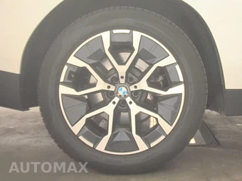 2026 BMW X3 30 xDrive - miniatura 11