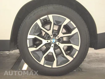 2026 BMW X3 30 xDrive - miniatura 12