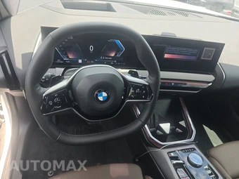 2026 BMW X3 30 xDrive - miniatura 17