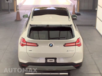 2026 BMW X3 30 xDrive - miniatura 6