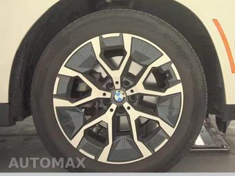 2026 BMW X3 30 xDrive - miniatura 10