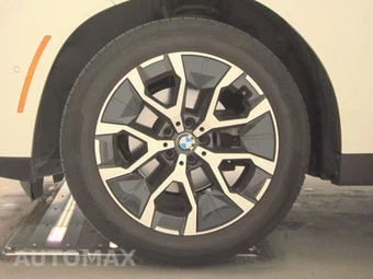 2026 BMW X3 30 xDrive - miniatura 9