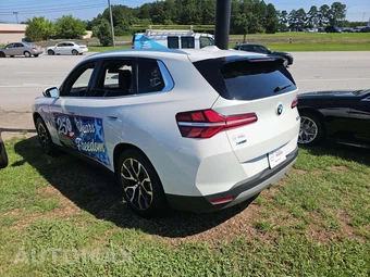 2026 BMW X3 30 xDrive - miniatura 2