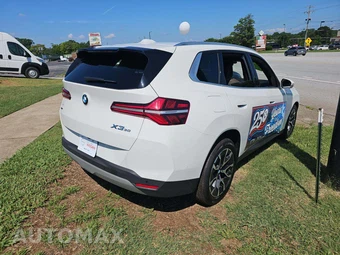 2026 BMW X3 30 xDrive - miniatura 3