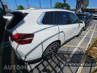 2026 BMW X3 30 xDrive - miniatura 3