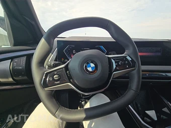 2026 BMW X3 30 xDrive - miniatura 14