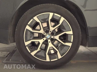 2026 BMW X3 30 xDrive - miniatura 11