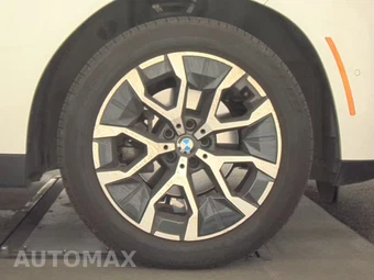 2026 BMW X3 30 xDrive - miniatura 10