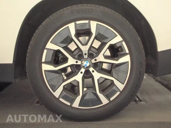 2026 BMW X3 30 xDrive - miniatura 12