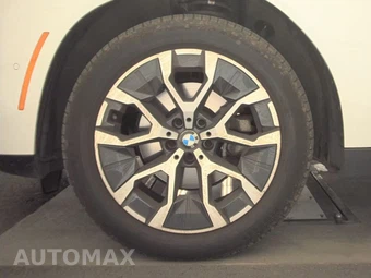 2026 BMW X3 30 xDrive - miniatura 9
