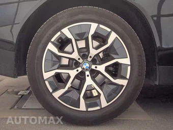 2026 BMW X3 30 xDrive - miniatura 11