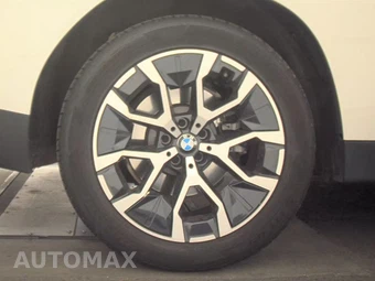 2026 BMW X3 30 xDrive - miniatura 11