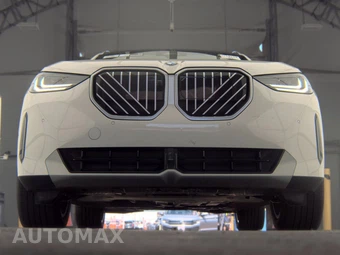 2026 BMW X3 30 xDrive - miniatura 3