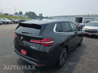 2026 BMW X3 30 xDrive - miniatura 3