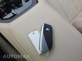 2026 BMW X3 30 xDrive - miniatura 8