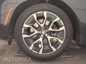 2026 BMW X3 30 xDrive - miniatura 9