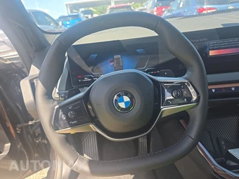 2026 BMW X3 30 xDrive - miniatura 10