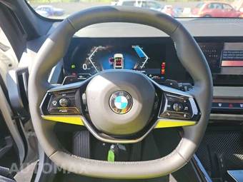 2026 BMW X3 30 xDrive - miniatura 10