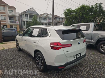 2026 BMW X3 30 xDrive - miniatura 2
