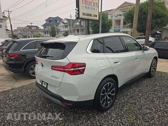 2026 BMW X3 30 xDrive - miniatura 3