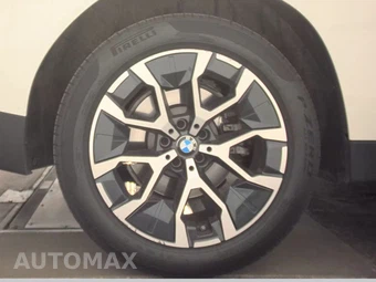 2026 BMW X3 30 xDrive - miniatura 11