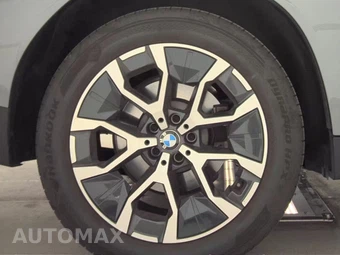 2026 BMW X3 30 xDrive - miniatura 11