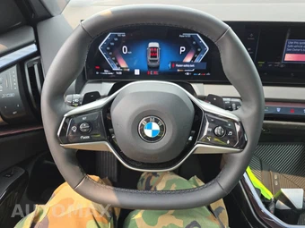 2026 BMW X3 30 xDrive - miniatura 16