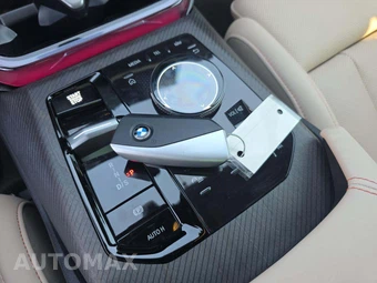 2026 BMW X3 30 xDrive - miniatura 8